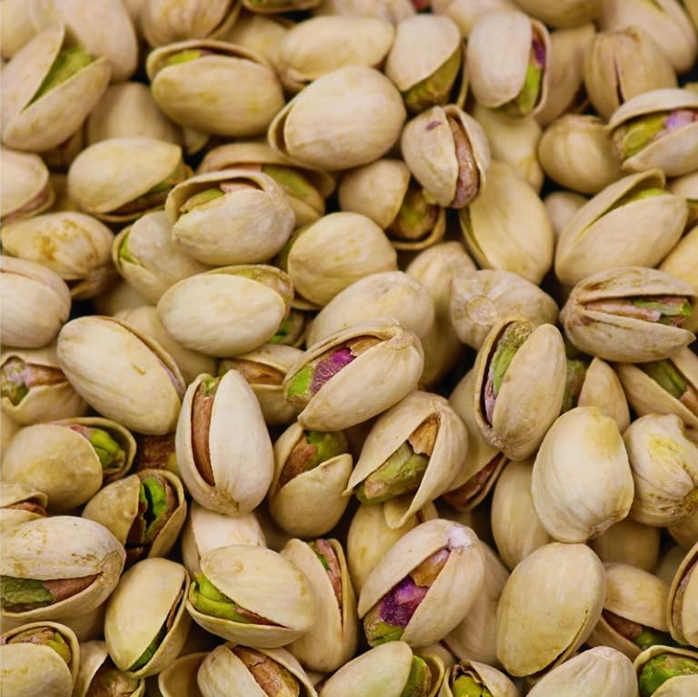 Kirkland Signature Roasted & Unsalted Pistachios, 1.36 Kg Bag – Large Bulk Bag of Premium Nuts for Snacking, Cooking and Baking