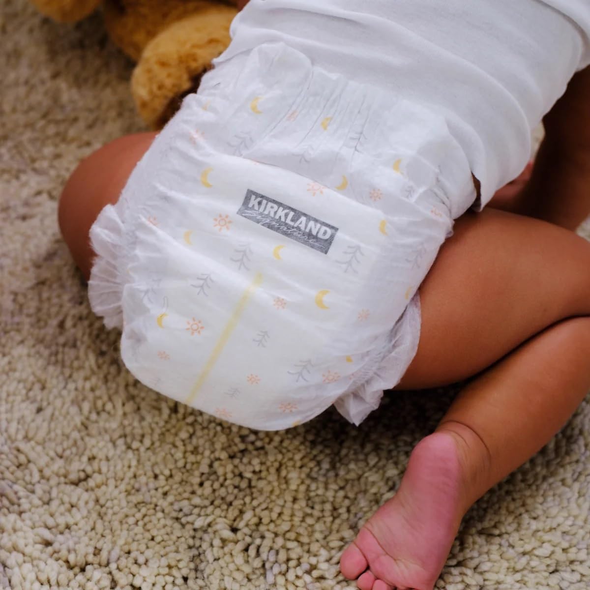 Kirkland Signature Diapers, Size 3 (16-28 Pounds), 222 Count