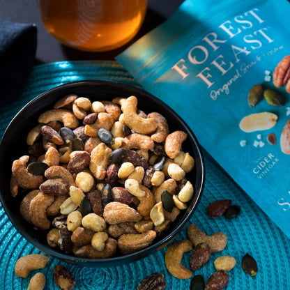 Forest Feast Slow Roasted Salt & Vinegar Nut Mix 1kg | Sea Salt & Cider Vinegar Roasted Nut Mix with Cashews, Almonds, Peanuts, Pecans & Pumpkin Seeds | Vegan Snack